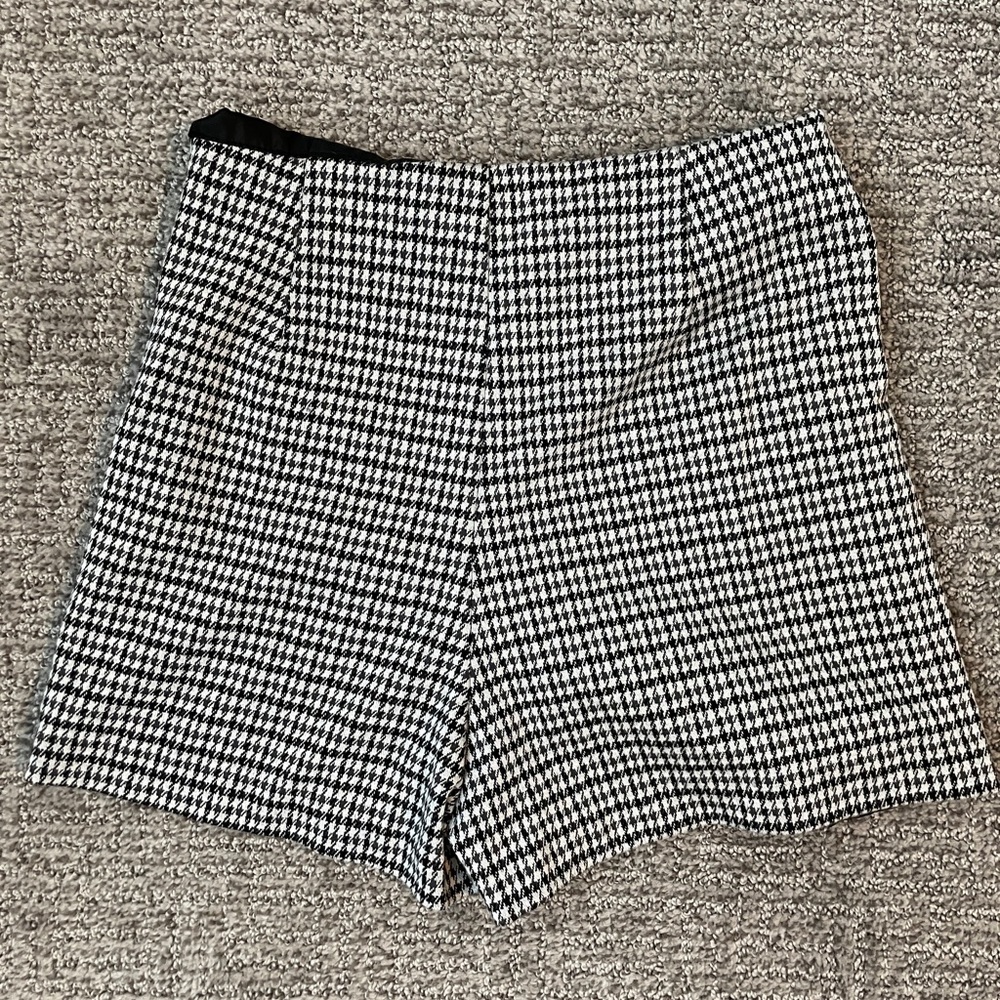 Patterned mini skort - Picture 2 of 3